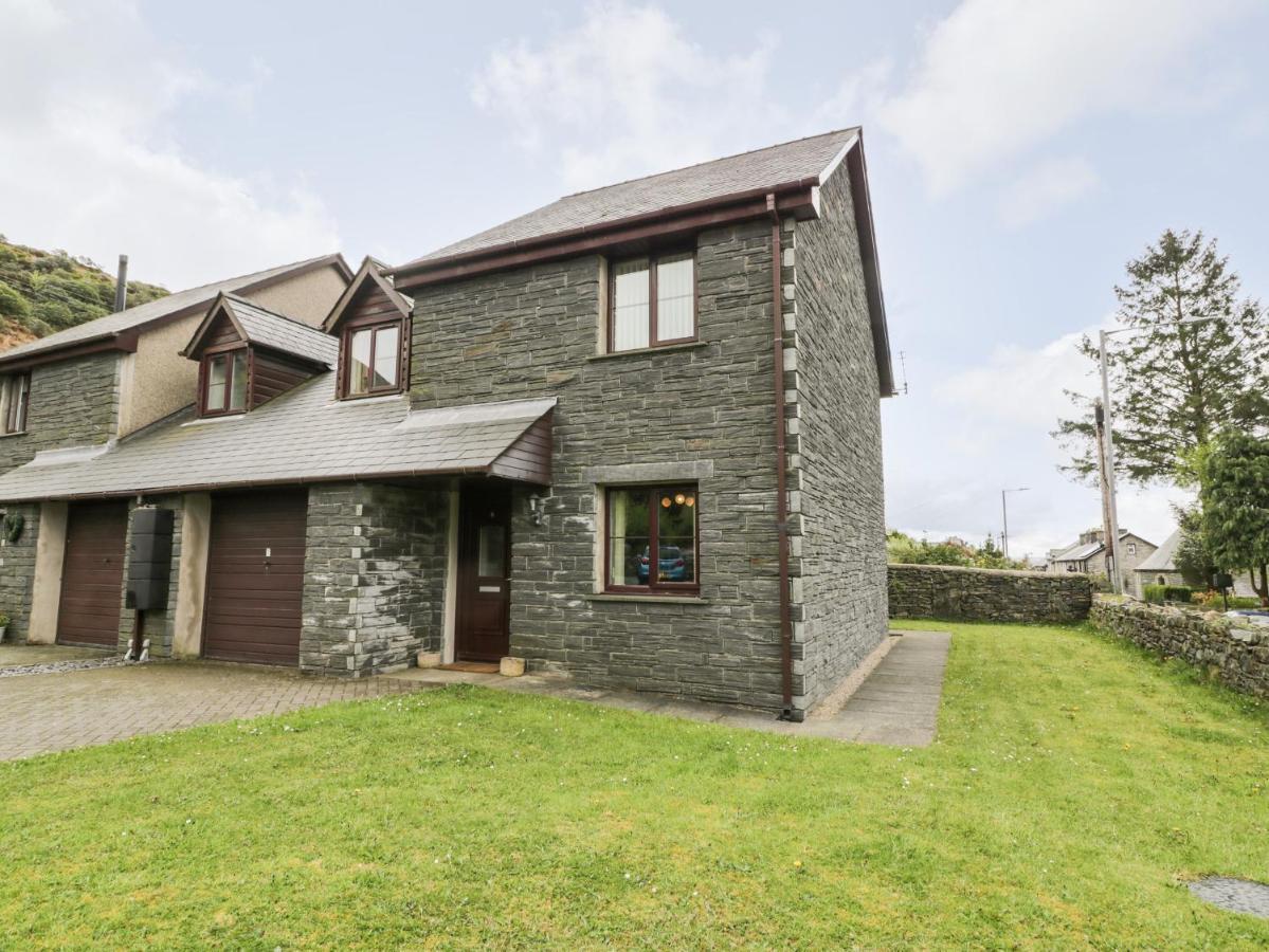 6 Stad Yr Ysgol Blaenau Ffestiniog Exteriör bild